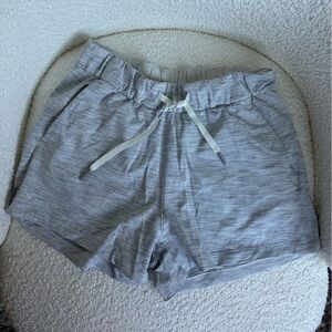Lululemon cinchable waist dual line short. EXCELLENT condition.